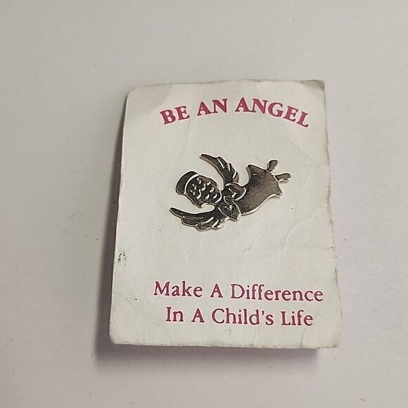 Vintage Gold Tone Angel Pin - Picture 1 of 2